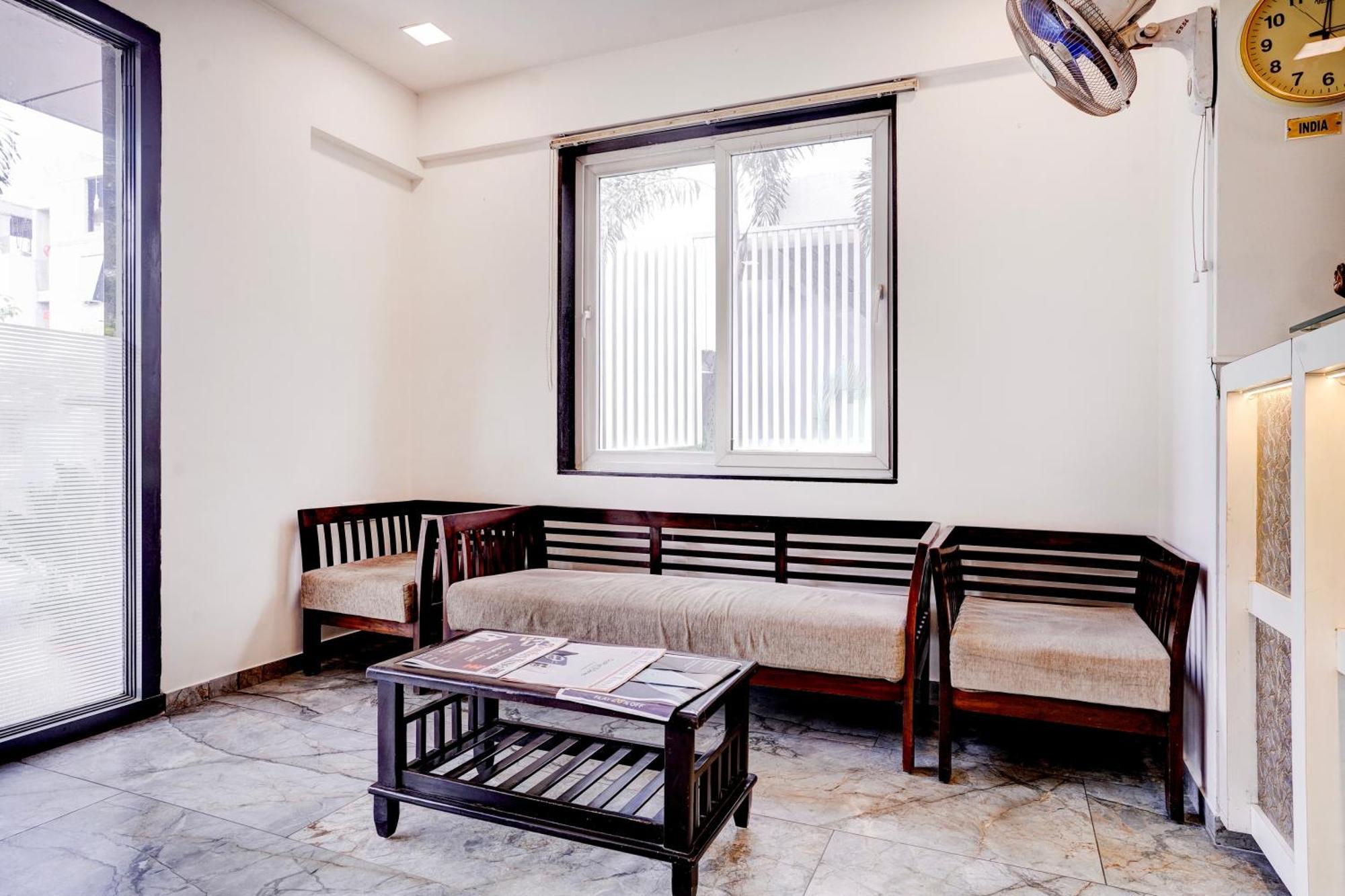 Townhouse Oak Kopar Khairane Navi Mumbai Formerly Ivy Hotel Экстерьер фото